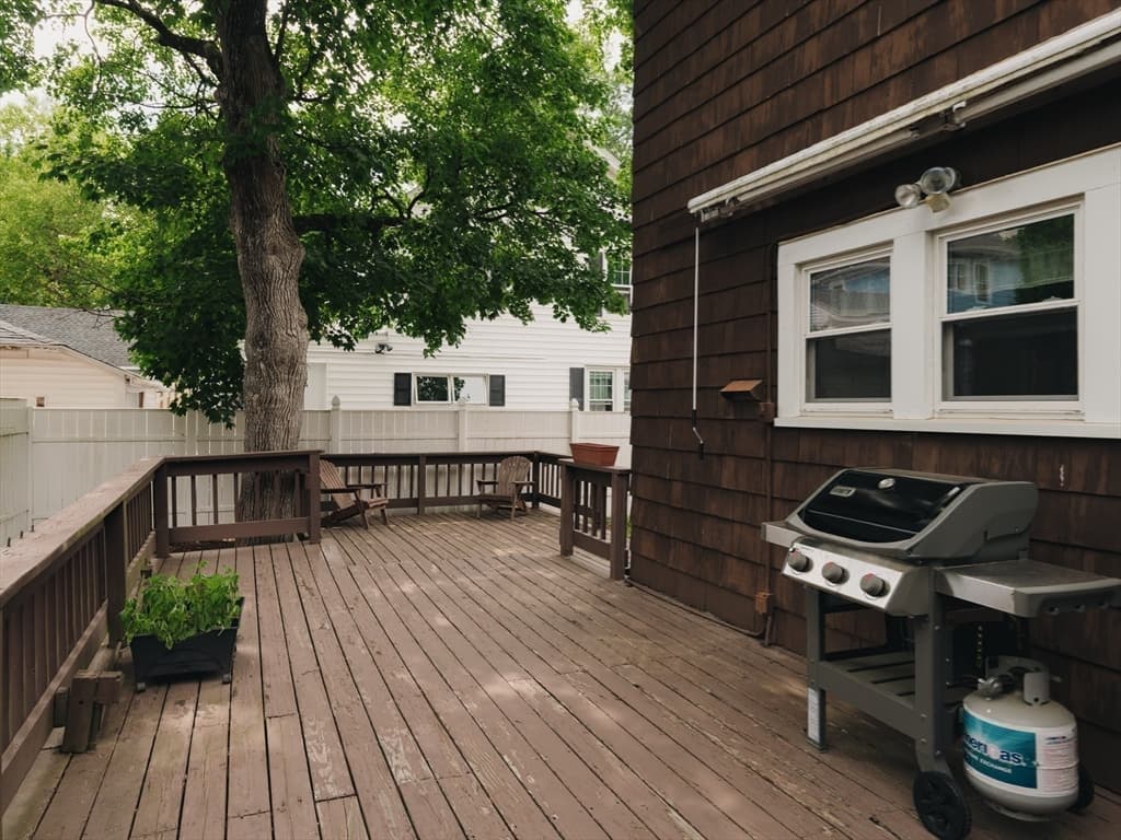 8 Liberty Street, Holyoke MA 01040 photo 32