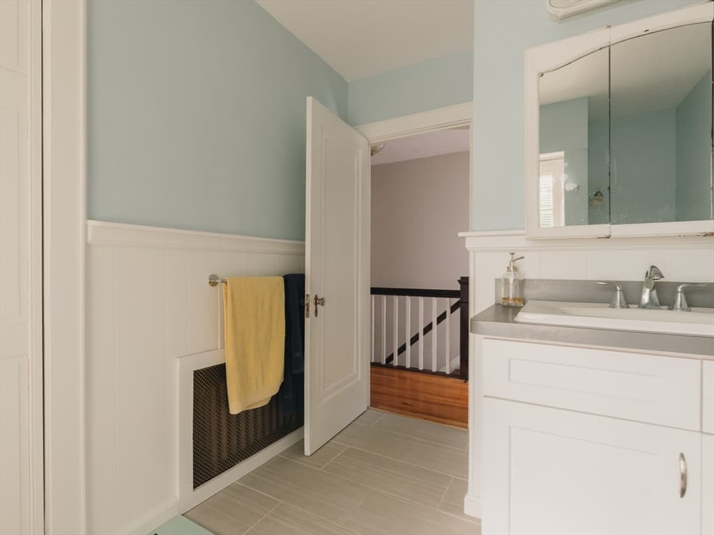 8 Liberty Street, Holyoke MA 01040 photo 24
