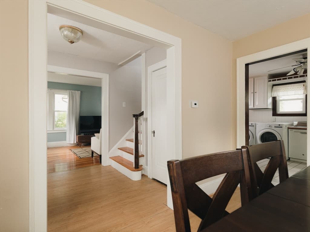 8 Liberty Street, Holyoke MA 01040 photo 4