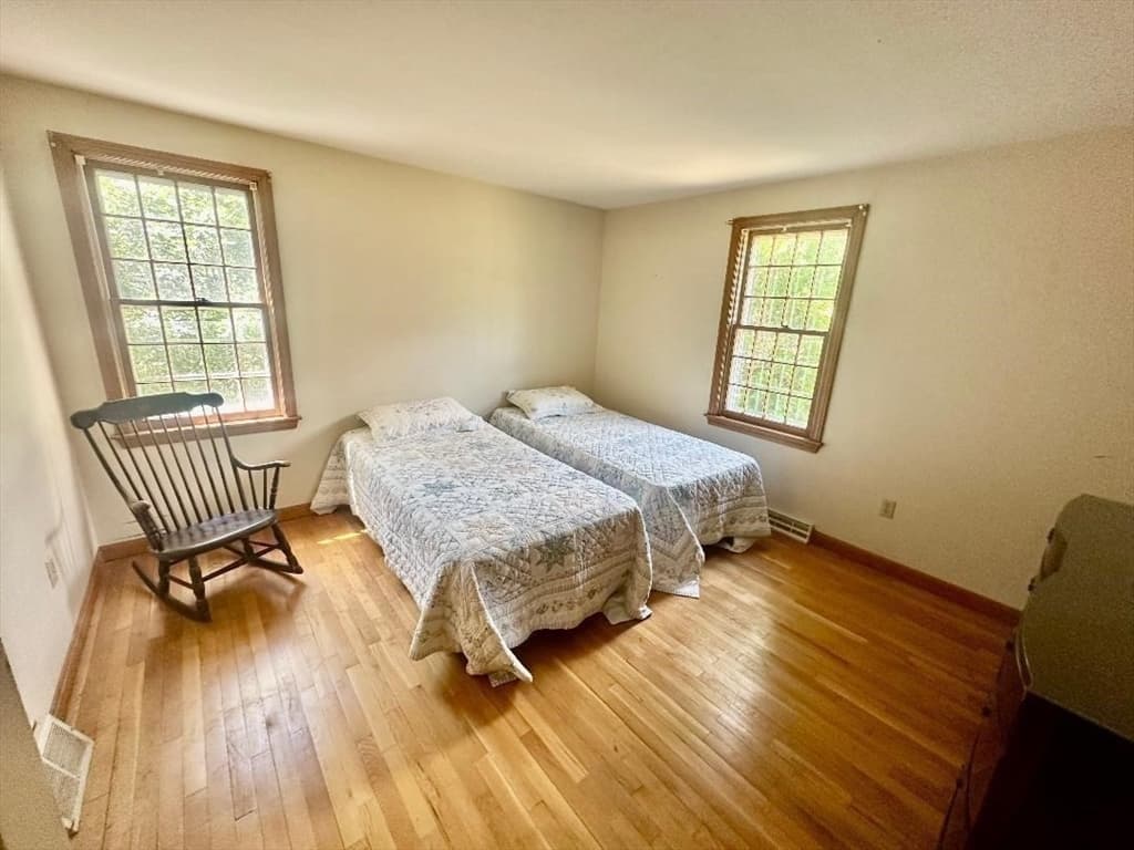 Single Family Residence at 9 Captain Phillips Rd, Harwich MA 02645, Harwich, photo 8 of 14