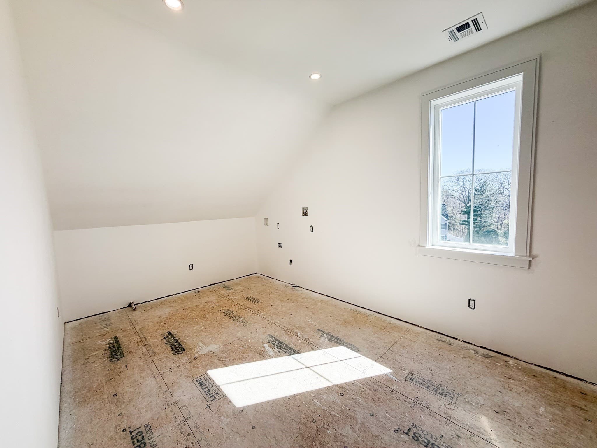 Single Family Residence at 4 Oneil Way, Saugus MA 01906, Saugus, photo 26 of 42