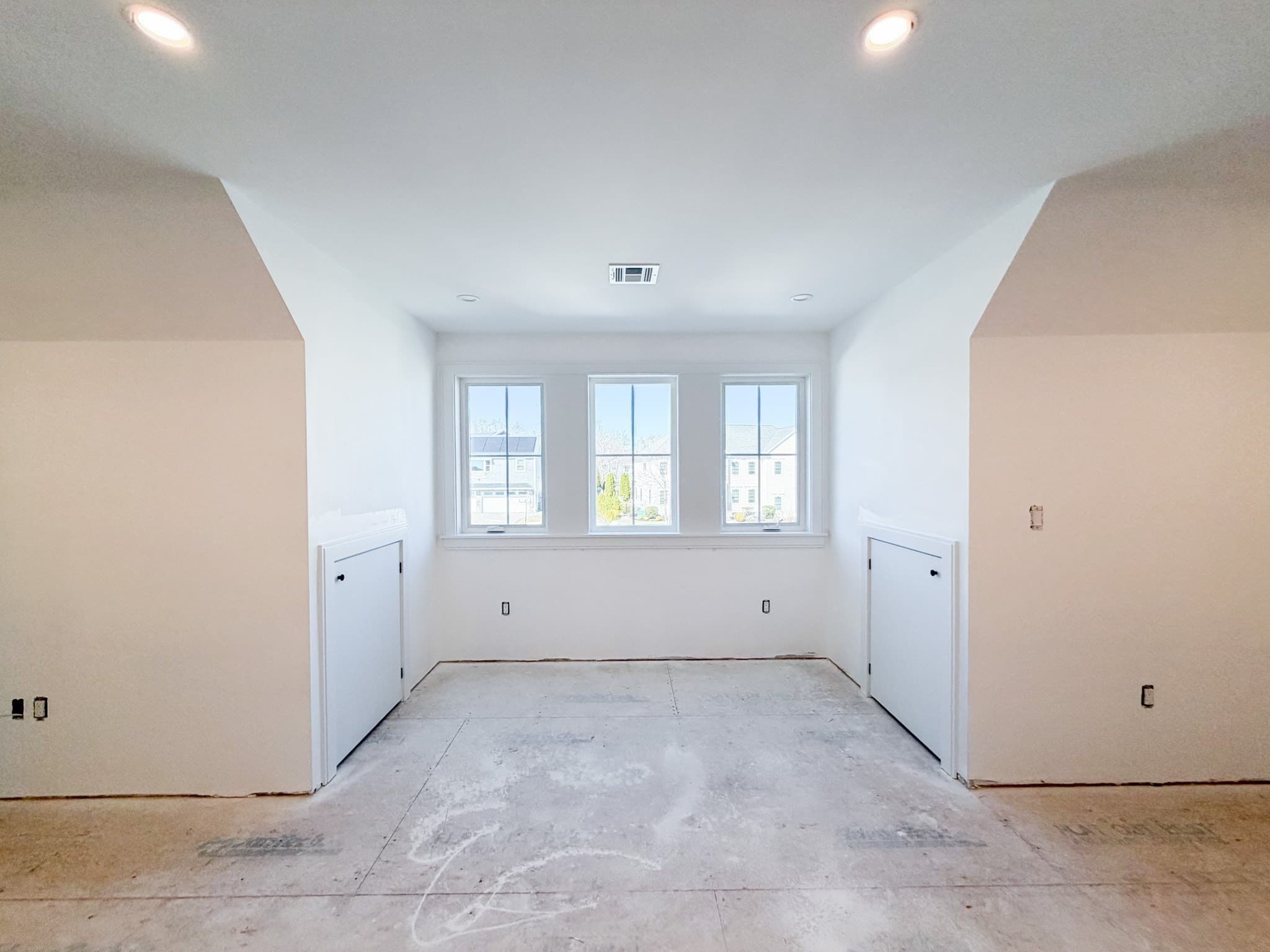 Single Family Residence at 4 Oneil Way, Saugus MA 01906, Saugus, photo 22 of 42