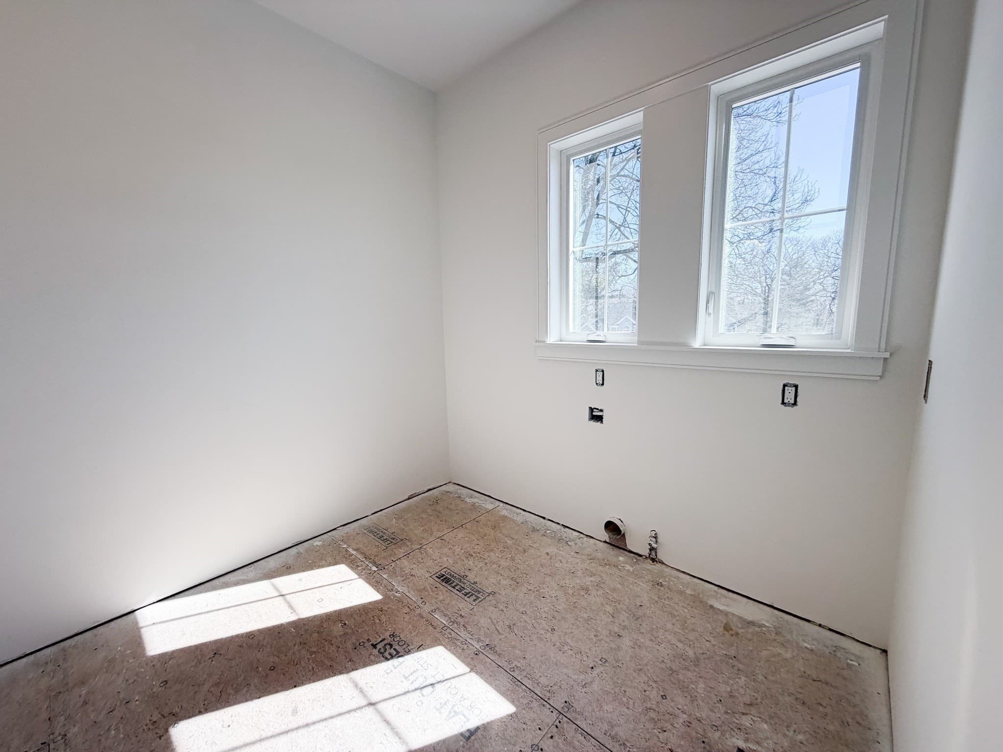 Single Family Residence at 4 Oneil Way, Saugus MA 01906, Saugus, photo 9 of 42