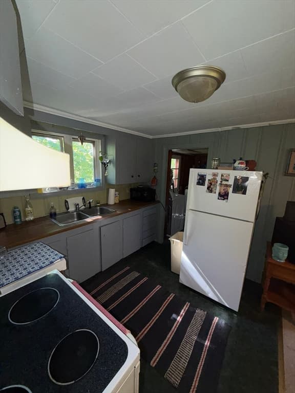 2 Family - 2 Units Side by Side at 28-30 Locust Ave, Rehoboth MA 02769, photo 19 of 34