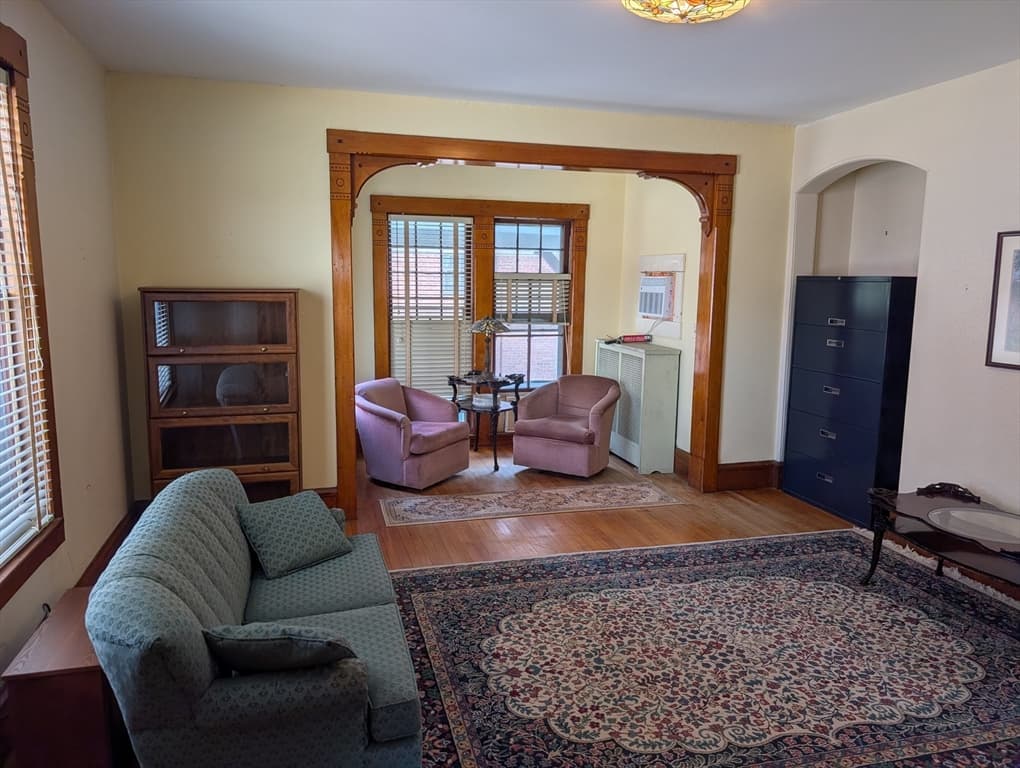 23 Fruit St, Worcester MA 01609 photo 3