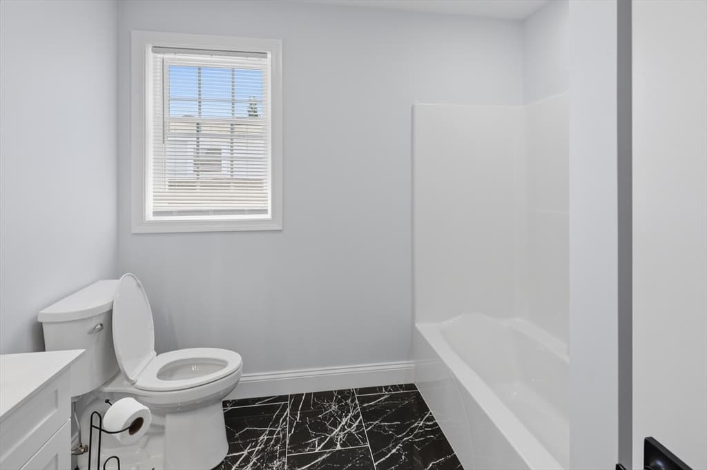 489 Spring, Fall River MA 02721 photo 32