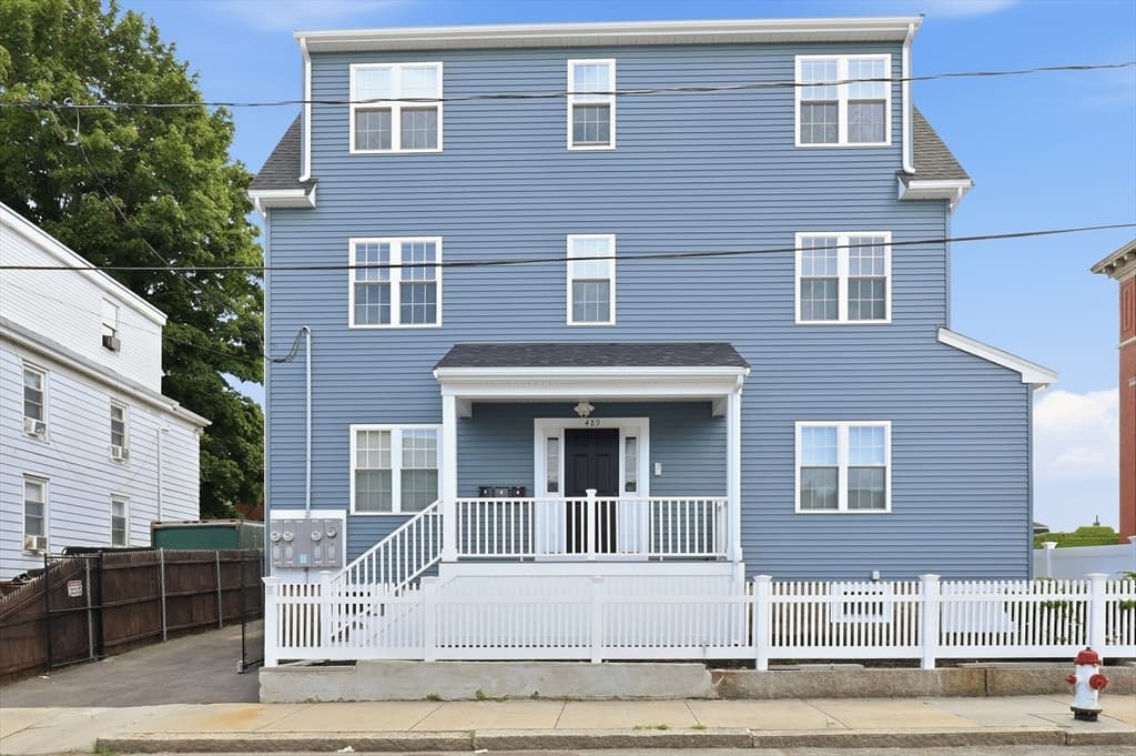 489 Spring, Fall River MA 02721