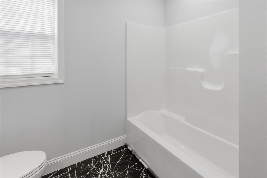 489 Spring, Fall River MA 02721 photo 14