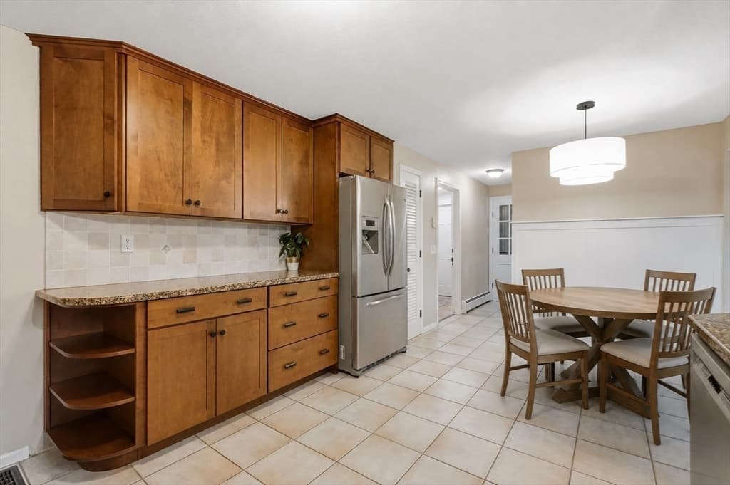 27 Eastwood Dr, Wilbraham MA 01095 photo 14