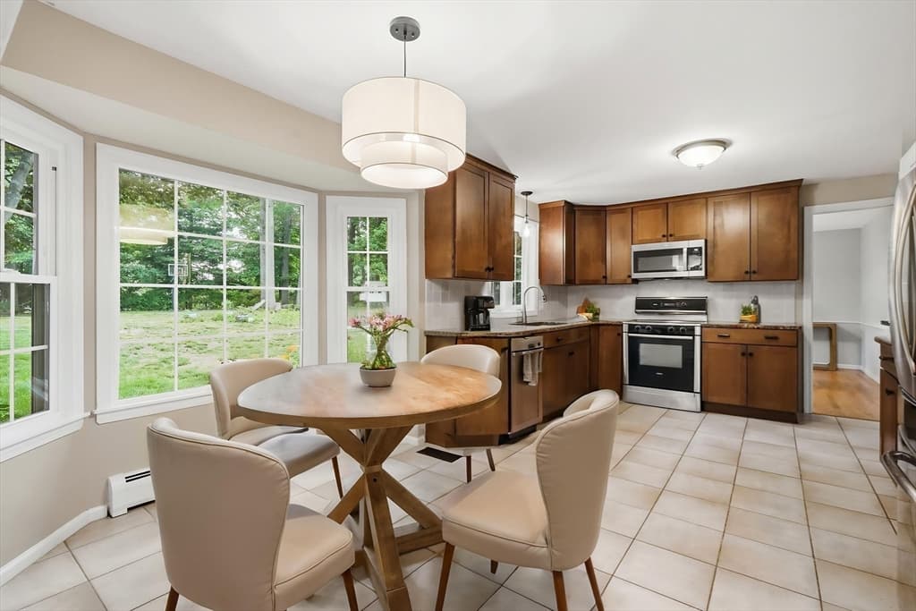 27 Eastwood Dr, Wilbraham MA 01095 photo 18