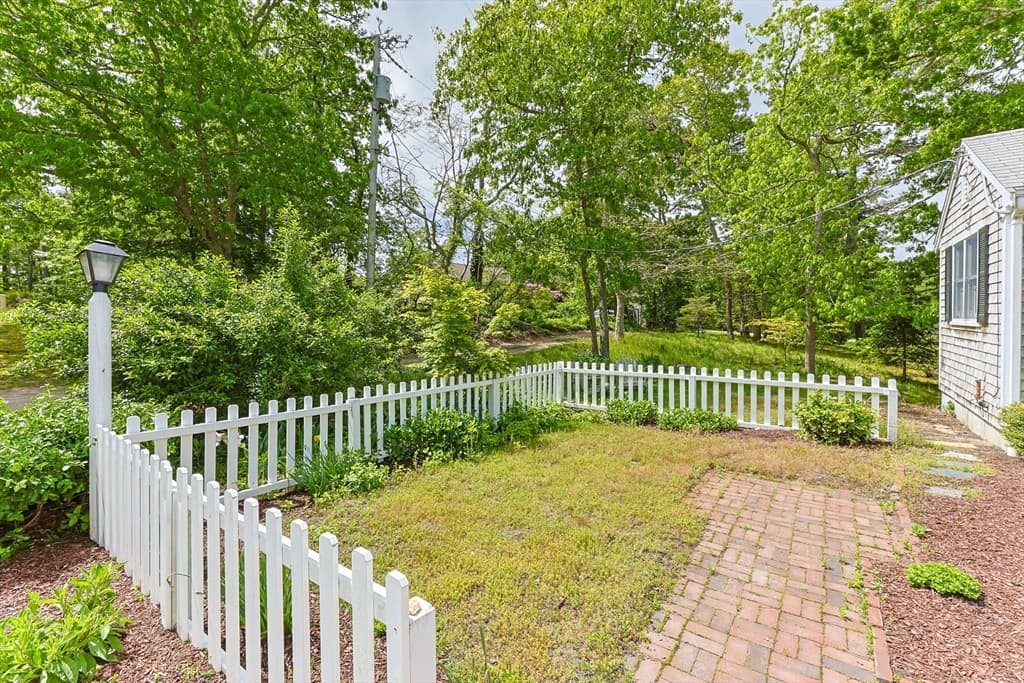 21 Mill Pond Rd, Harwich MA 02645 photo 3
