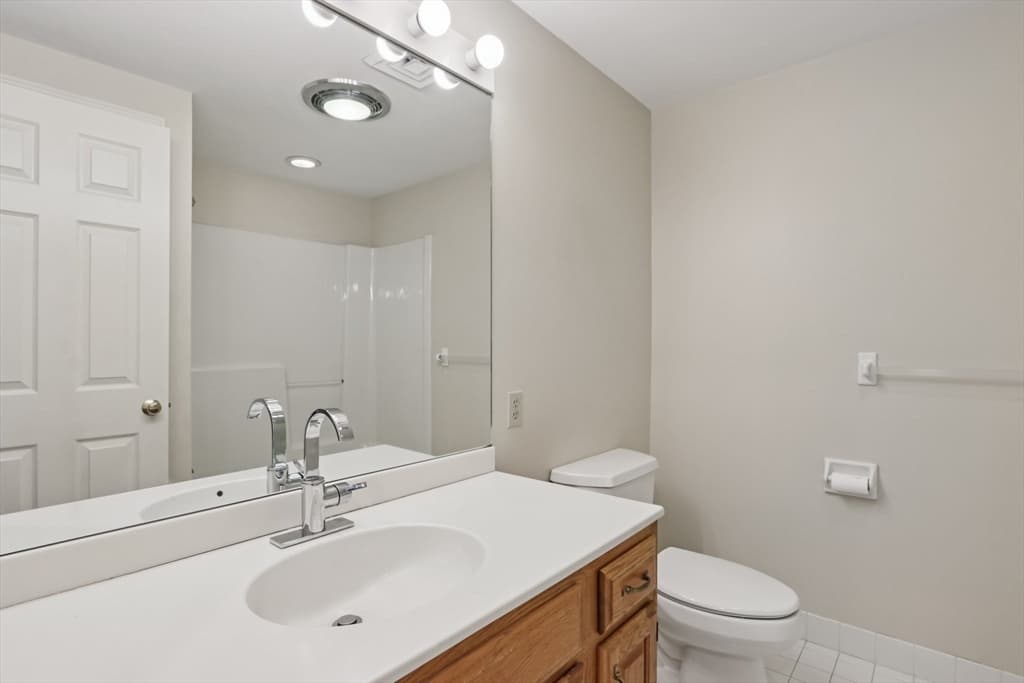 Condominium at 35 Mitchell Grant Way # 35, Bedford MA 01730, photo 22 of 41