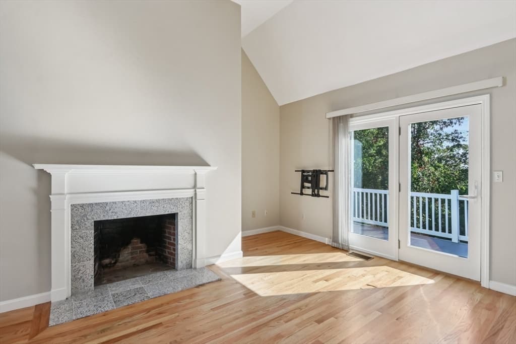 Condominium at 35 Mitchell Grant Way # 35, Bedford MA 01730, photo 7 of 41