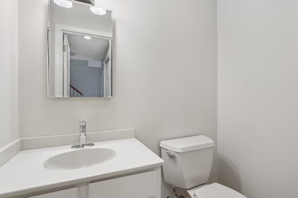 Condominium at 35 Mitchell Grant Way # 35, Bedford MA 01730, photo 36 of 41