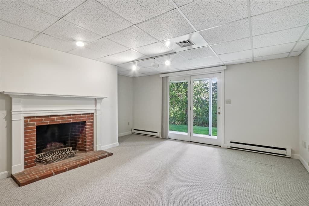 Condominium at 35 Mitchell Grant Way # 35, Bedford MA 01730, photo 28 of 41