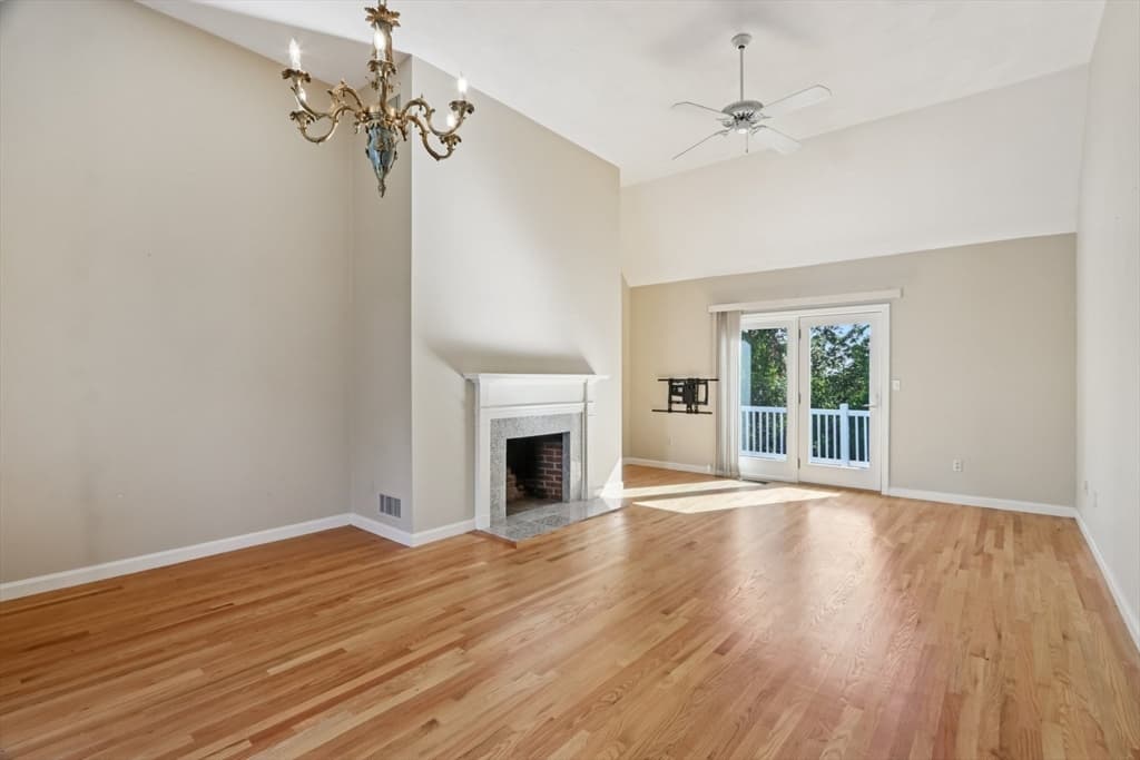 Condominium at 35 Mitchell Grant Way # 35, Bedford MA 01730, photo 9 of 41