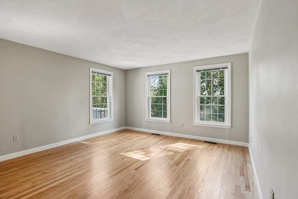 Condominium at 35 Mitchell Grant Way # 35, Bedford MA 01730, photo 33 of 41