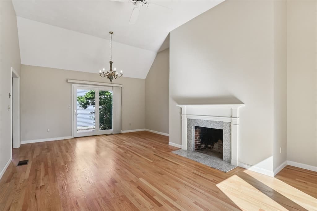 Condominium at 35 Mitchell Grant Way # 35, Bedford MA 01730, photo 8 of 41