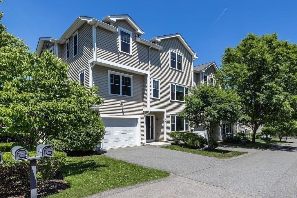 30 Webster St # 4, Needham MA 02494