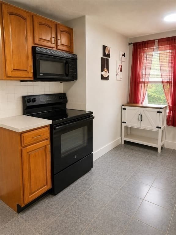 Single Family Residence at 293 Woburn, Reading MA 01867, Reading, photo 18 of 32