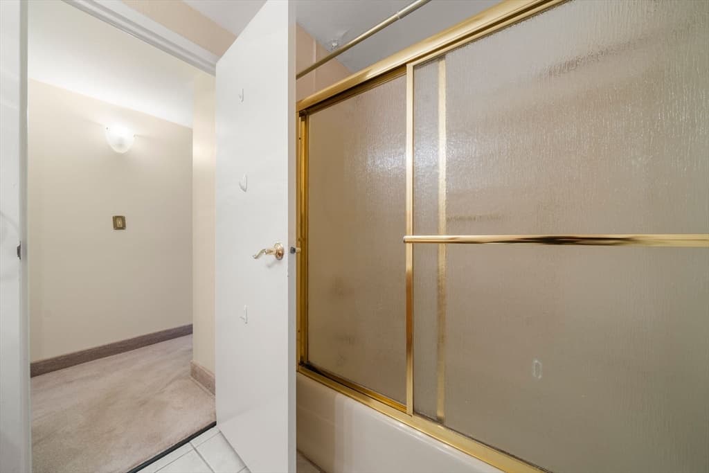 221 Oak # 12, Brockton MA 02301 photo 12
