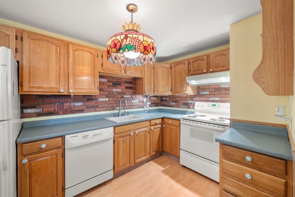 221 Oak # 12, Brockton MA 02301 photo 21