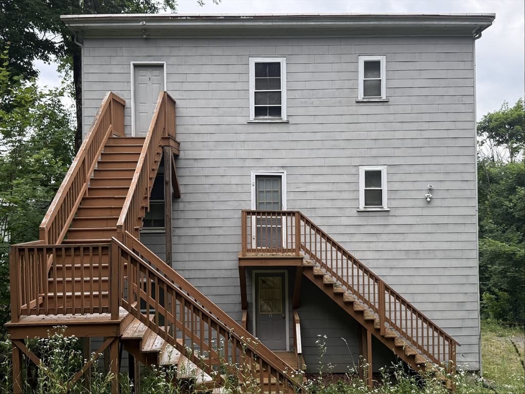 3 Family at 127 Cliff St, Southbridge MA 01550, Southbridge, photo 3 of 29