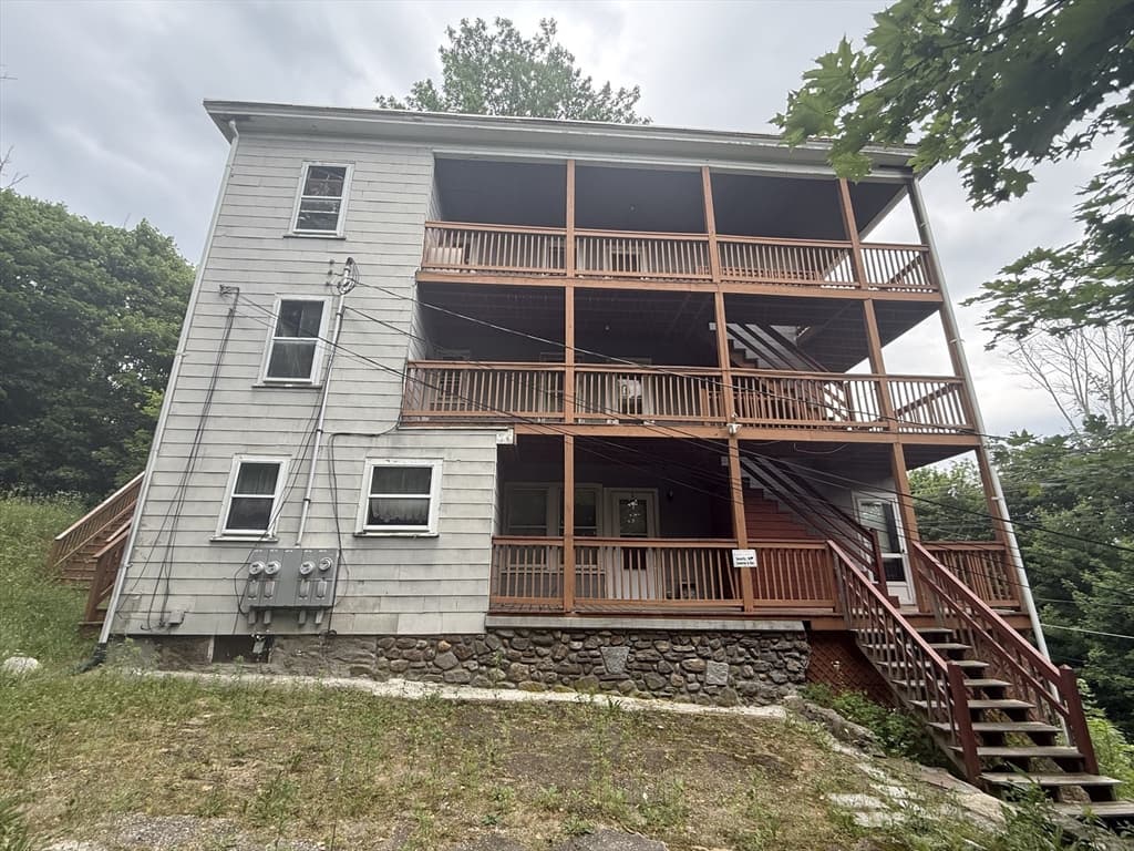 3 Family at 127 Cliff St, Southbridge MA 01550, Southbridge, photo 28 of 29