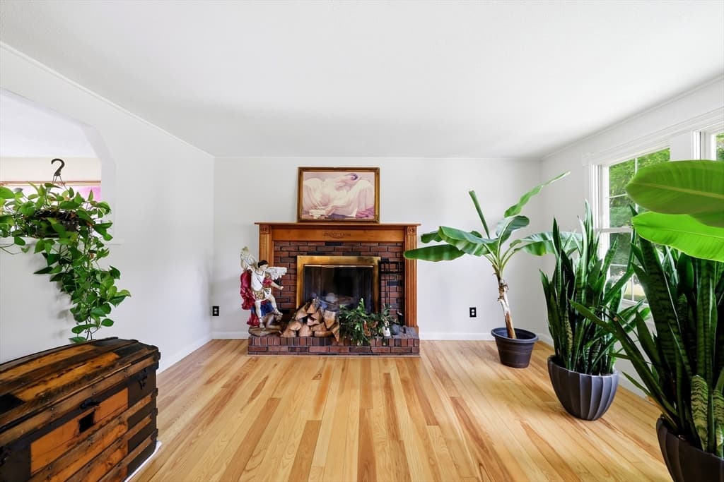 23 Phelps St, Easthampton MA 01027 photo 14