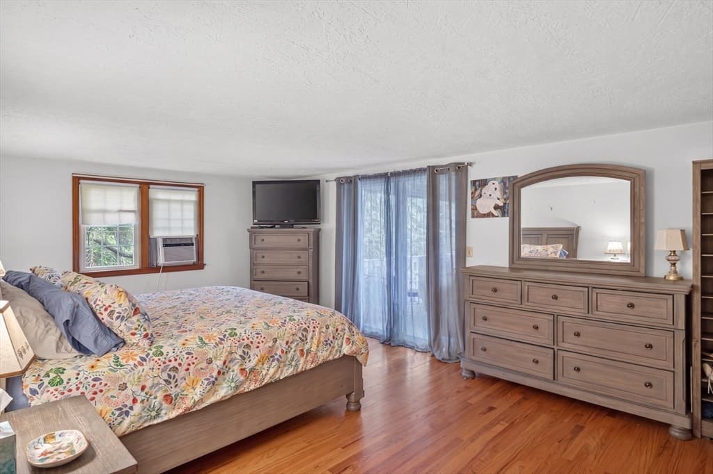 Multi Family at 1021 Route 6a, Dennis MA 02638, photo 13 of 39
