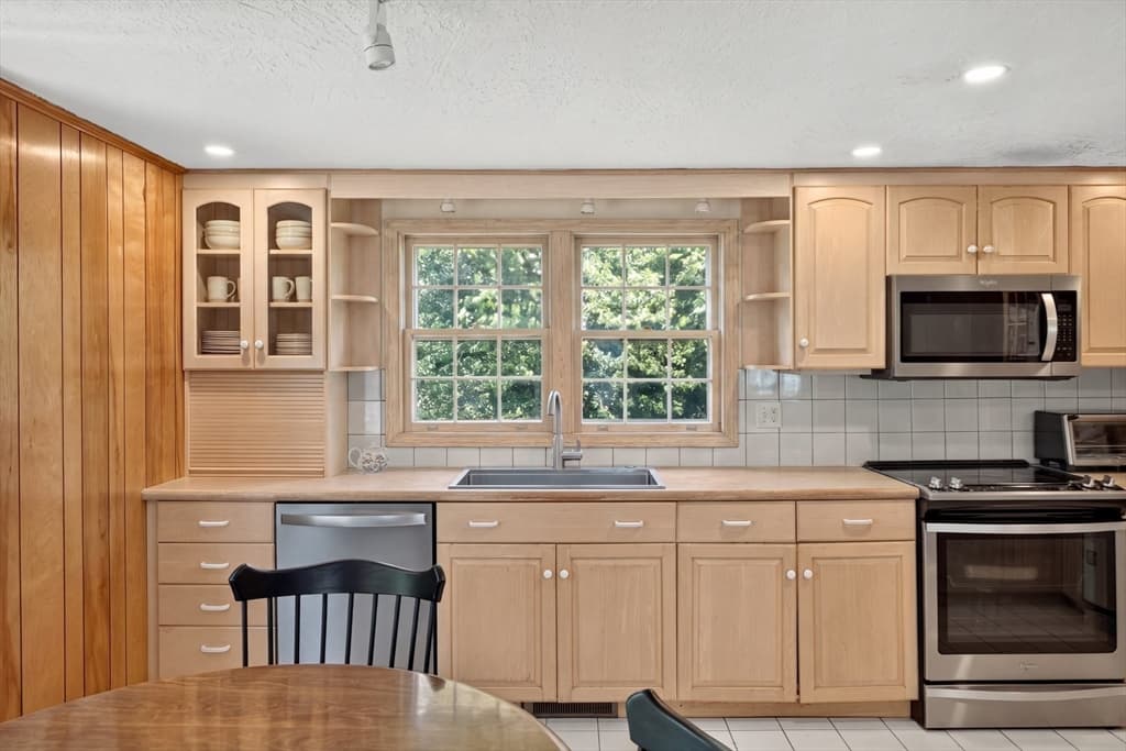 Multi Family at 1021 Route 6a, Dennis MA 02638, photo 22 of 39
