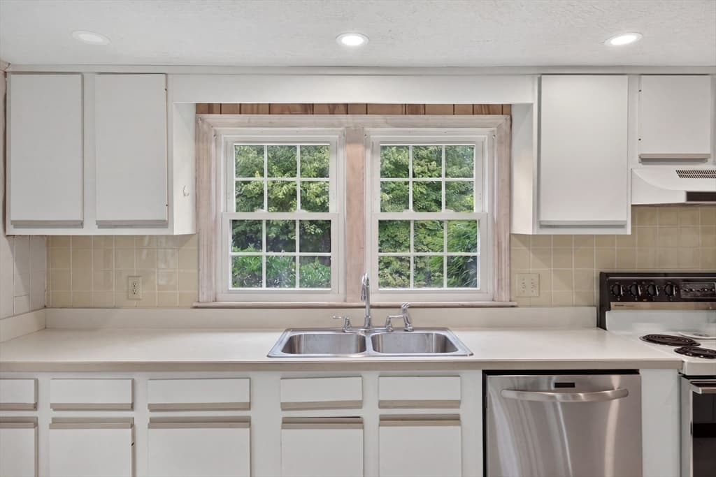 Multi Family at 1021 Route 6a, Dennis MA 02638, photo 9 of 39