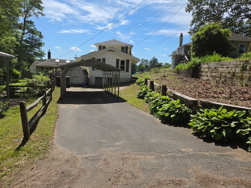 212 Rose Anna Ct, Westfield MA 01085 photo 2