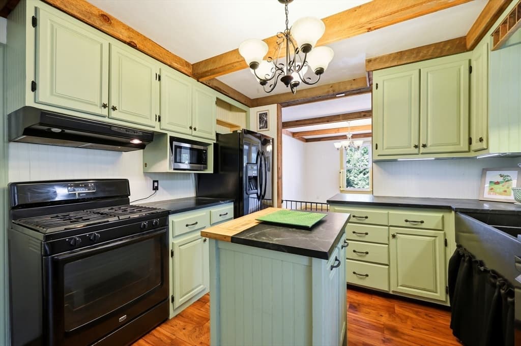 Single Family Residence at 115 Poplar Street, Agawam MA 01030, Agawam, photo 3 of 39
