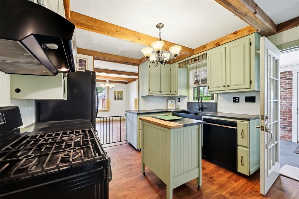 Single Family Residence at 115 Poplar Street, Agawam MA 01030, Agawam, photo 5 of 39