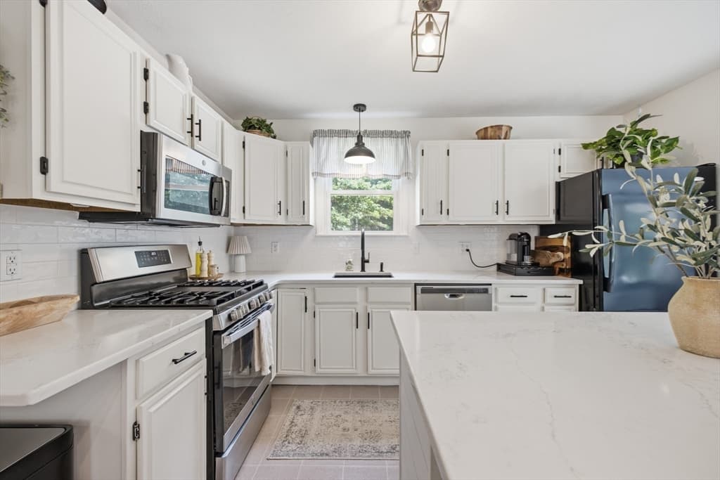 16 Fairview Farm Rd, Haverhill MA 01832 photo 6