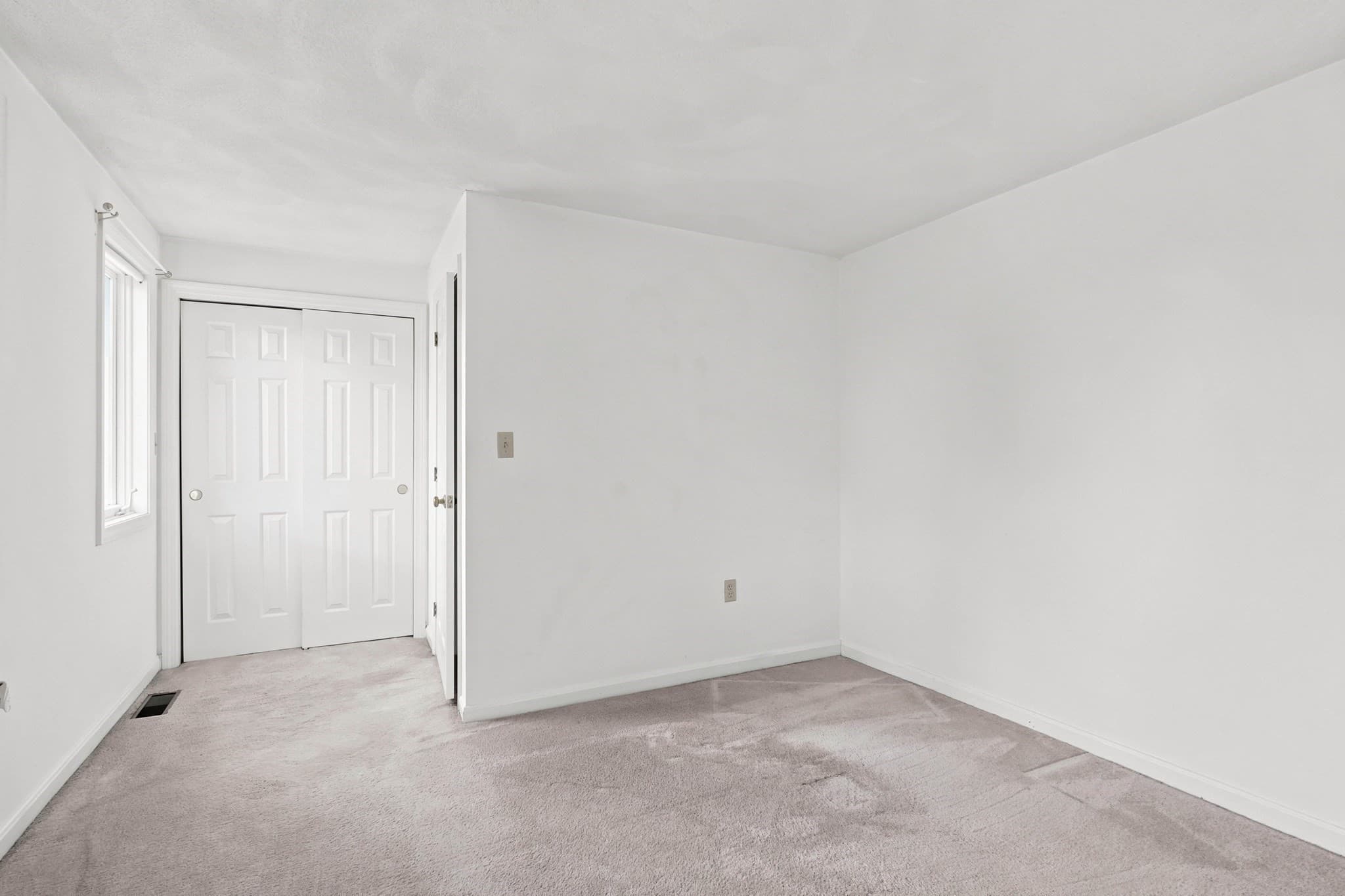 Condominium at 2604 Lewis O Gray Dr # 2604, Saugus MA 01906, photo 16 of 30