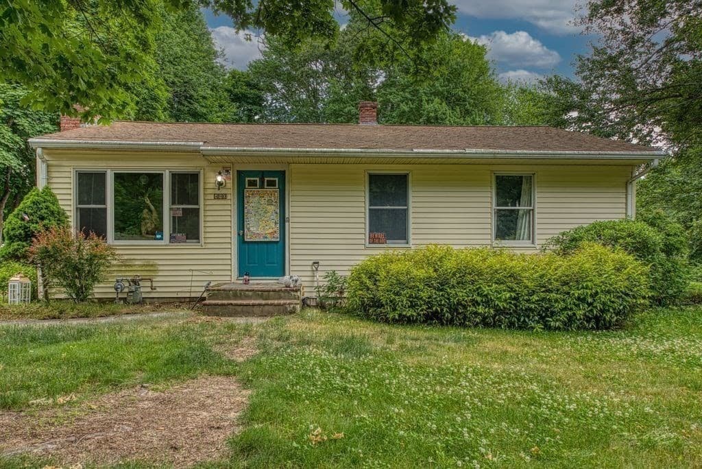 490 North Ave, Rockland MA 02370 photo 2