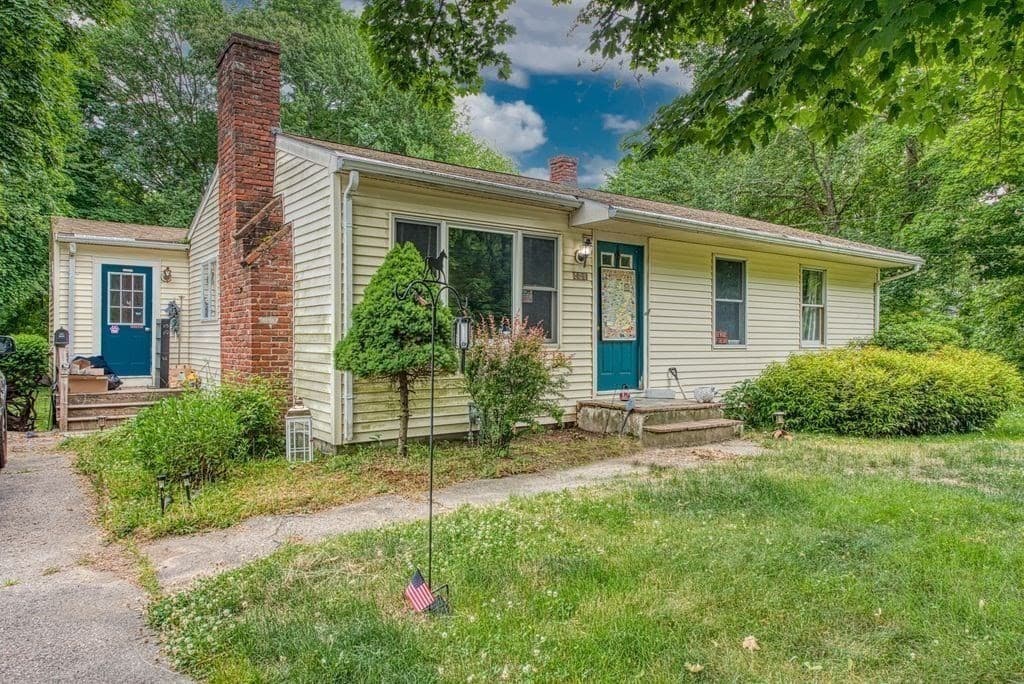 490 North Ave, Rockland MA 02370