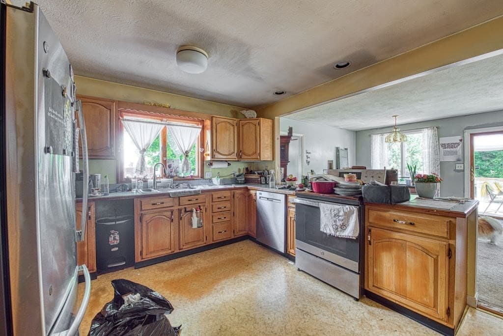 490 North Ave, Rockland MA 02370 photo 8
