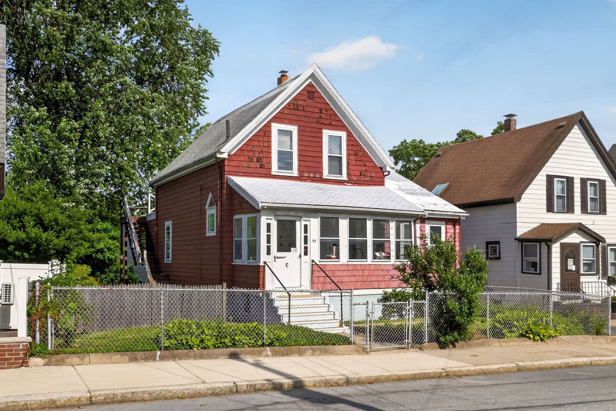 95 Marshall St, Winthrop MA 02152