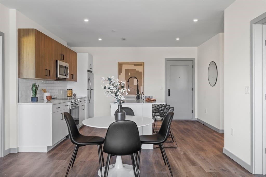 Condominium at 203 Lowell St. # 218, Wilmington MA 01887, photo 7 of 32