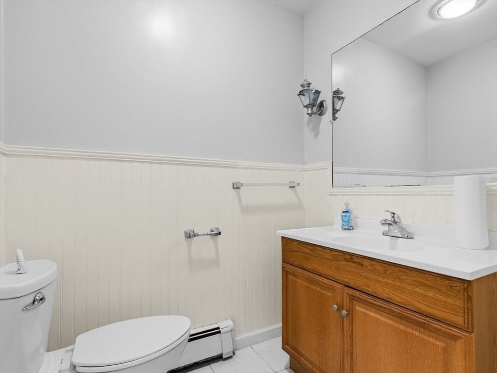 Single Family Residence at 4 Merrymount Dr., Dartmouth MA 02747, photo 23 of 42