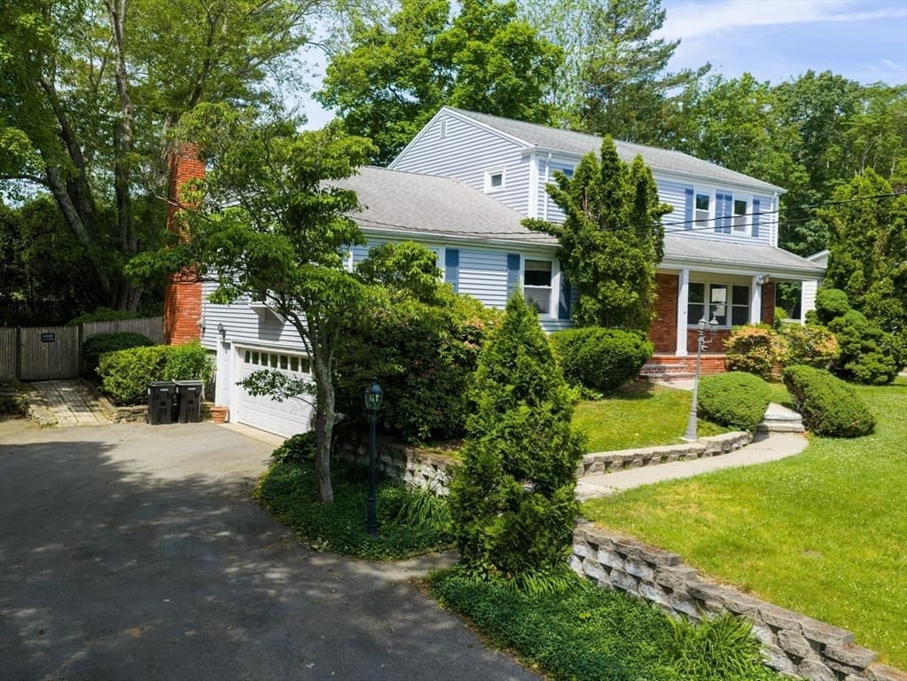 4 Merrymount Dr., Dartmouth MA 02747