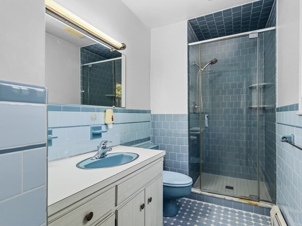 Single Family Residence at 4 Merrymount Dr., Dartmouth MA 02747, photo 33 of 42