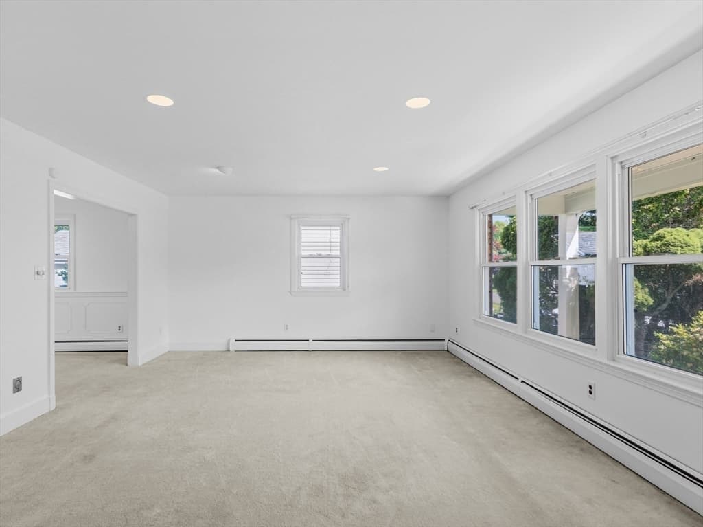 Single Family Residence at 4 Merrymount Dr., Dartmouth MA 02747, photo 11 of 42
