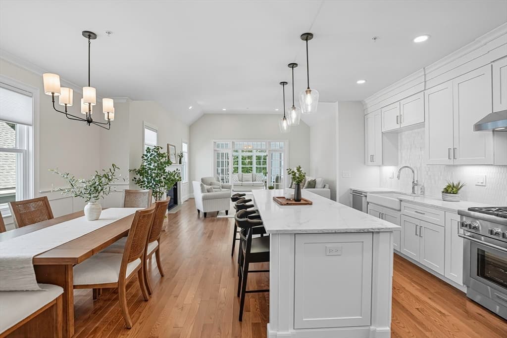9 Waterville Lane # 9, Hopkinton MA 01748