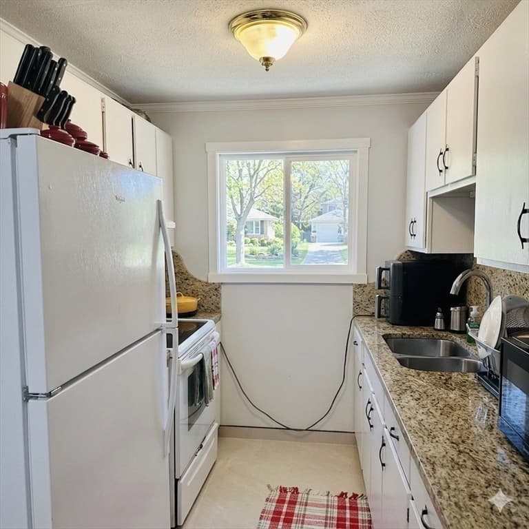 520 High St # 7, Clinton MA 01510 photo 8