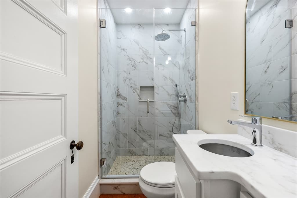 Condominium at 18 Loring Avenue # 1, Salem MA 01970, photo 21 of 32