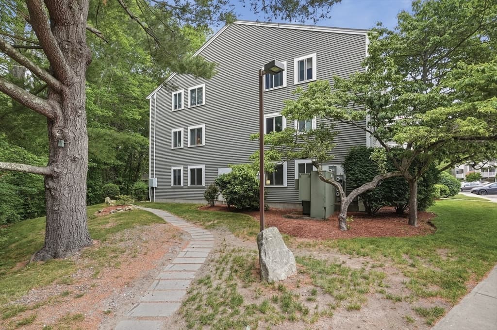 Condominium at 11 Silver Hill Lane # 6, Natick MA 01760, Natick, photo 22 of 24